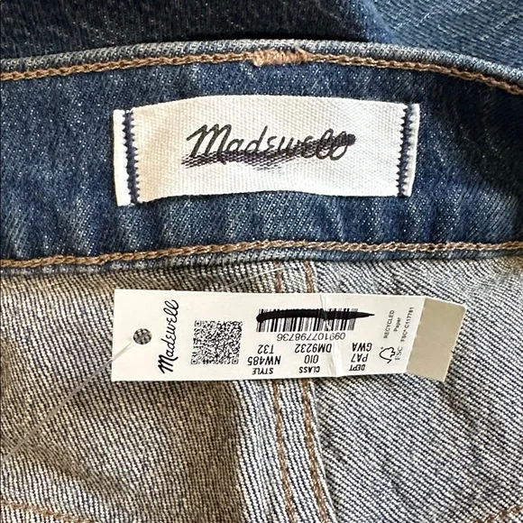 Madewell The Tall Longline Straight Jean in Greendale Wash (32 Tall) - Picture 10 of 11